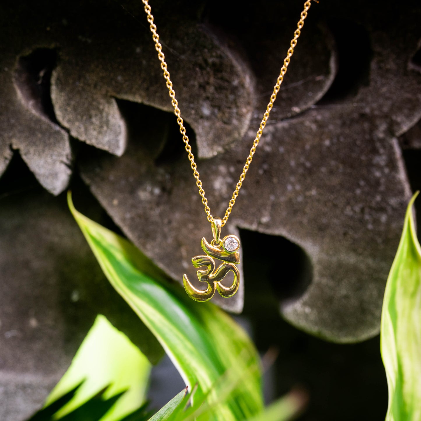 Crystal Pendant And Chain